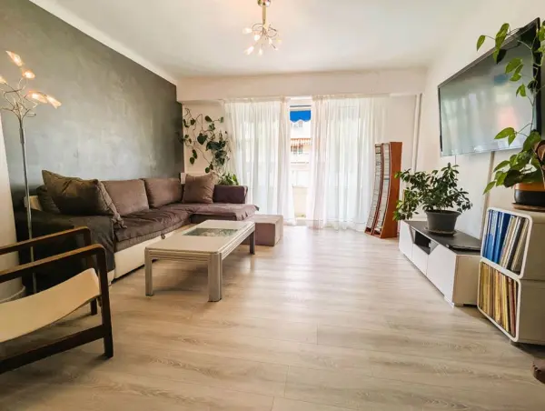 HYERES 83400 – Location vacances Appartement 2&nbsp;pièces 1&nbsp;chambre