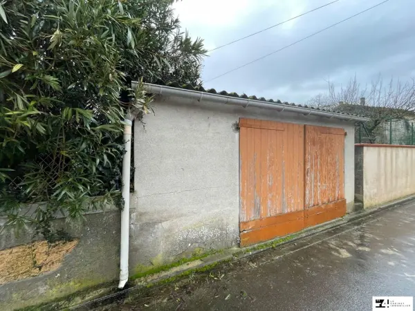 BOUSSENS 31360 – Vente parking/box