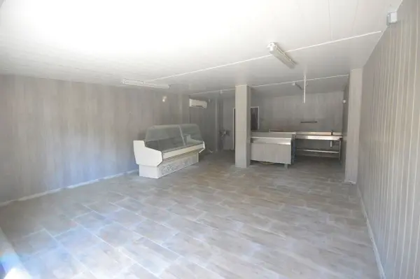 ROYAN 17200 – Vente fond de commerce local 2&nbsp;pièces