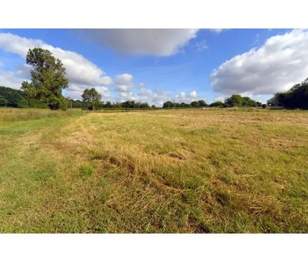 MEURSAC 17120 – Vente terrain