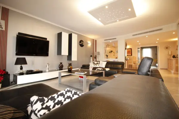 Fréjus 83600 – Vente appartement 3&nbsp;pièces 2&nbsp;chambres