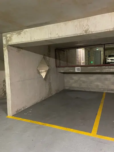 Paris 75013 – Vente parking/box