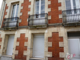Castres-Gironde 33640 – Vente immeuble