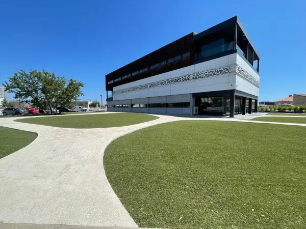 Rivesaltes 66600 – Vente immeuble 20&nbsp;pièces