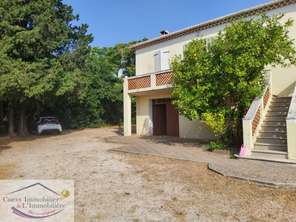 Cuers 83390 – Location maison/villa 4&nbsp;pièces 3&nbsp;chambres