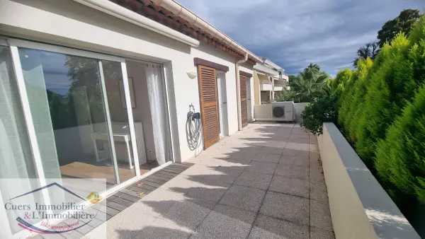 Solliès-Pont 83210 – Vente bureaux