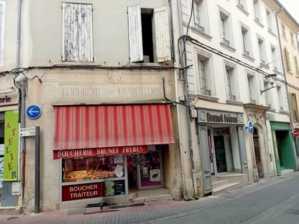Carpentras 84200 – Vente immeuble