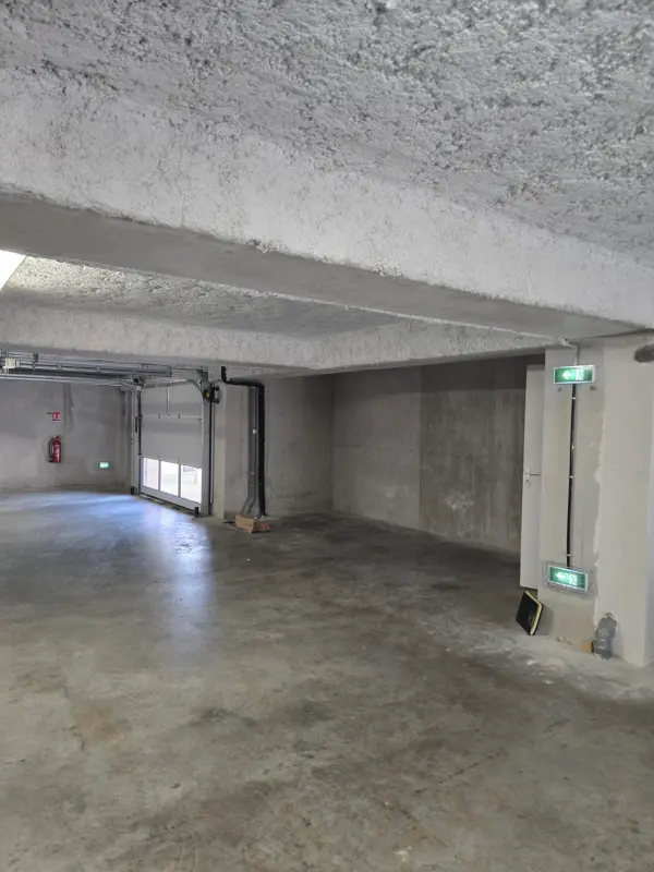Carpentras 84200 – Location parking/box