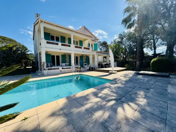 Saint-Raphaël 83700 – Vente maison/villa 6&nbsp;pièces 4&nbsp;chambres