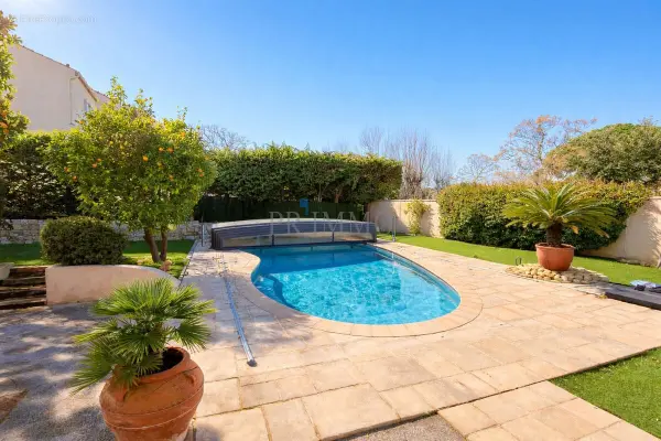 Fréjus 83370 – Vente maison/villa 5&nbsp;pièces 4&nbsp;chambres