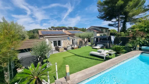 Fréjus 83600 – Vente maison/villa 4&nbsp;pièces 3&nbsp;chambres