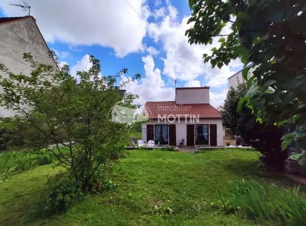 Vitry-sur-Seine 94400 – Vente maison/villa 4&nbsp;pièces 2&nbsp;chambres