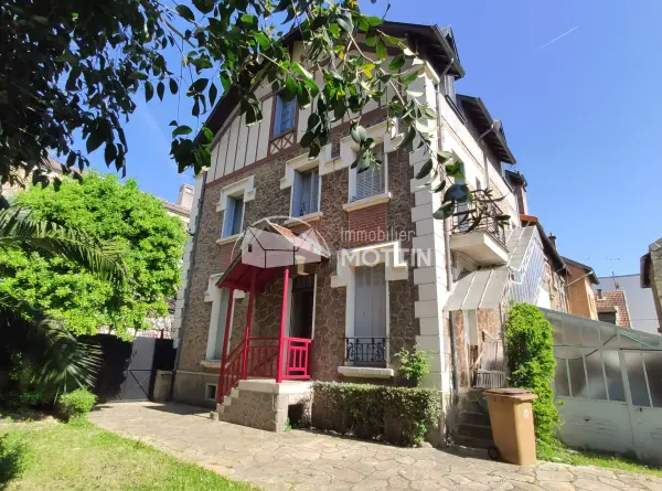 Vitry-sur-Seine 94400 – Vente maison/villa 8&nbsp;pièces 4&nbsp;chambres