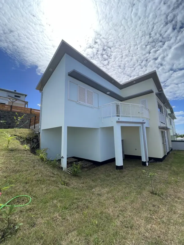 Saint-Pierre 97410 – Location maison/villa 4&nbsp;pièces 3&nbsp;chambres