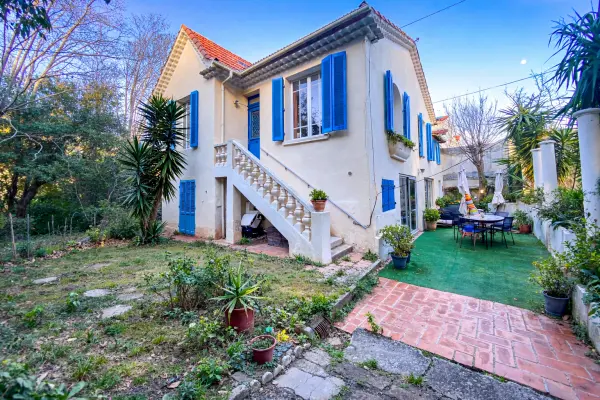 Toulon 83100 – Vente maison/villa 6&nbsp;pièces 4&nbsp;chambres