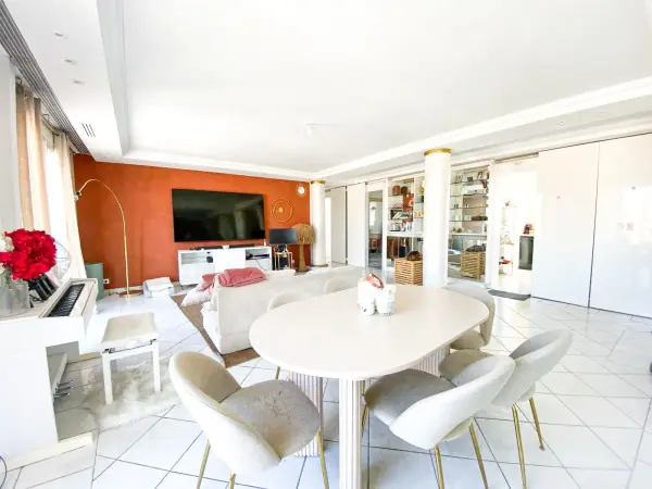 Toulon 83000 – Vente appartement 4&nbsp;pièces 2&nbsp;chambres