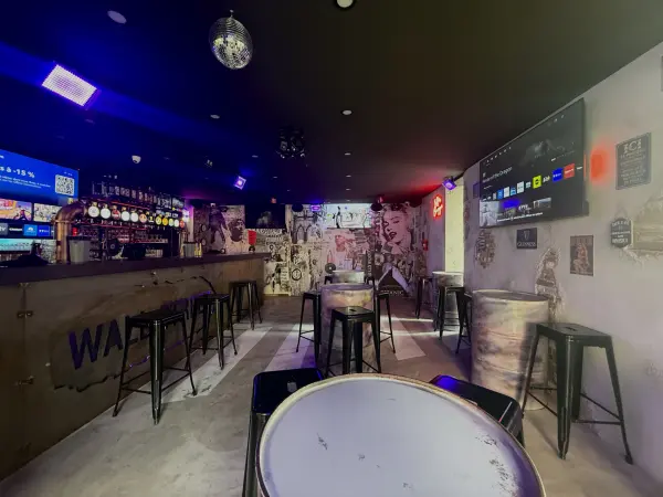Toulon 83000 – Vente local