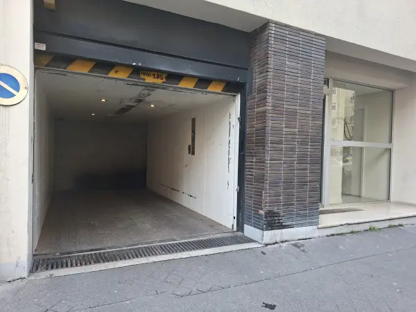Paris 75015 – Location parking/box
