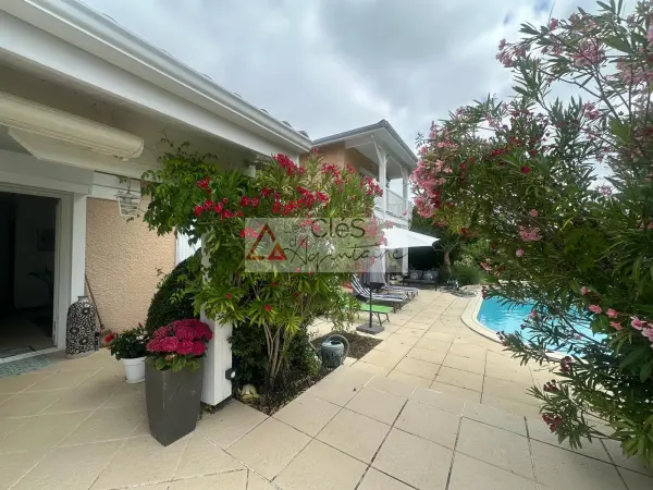 Le Pian-sur-Garonne 33490 – Vente maison/villa 8&nbsp;pièces 5&nbsp;chambres