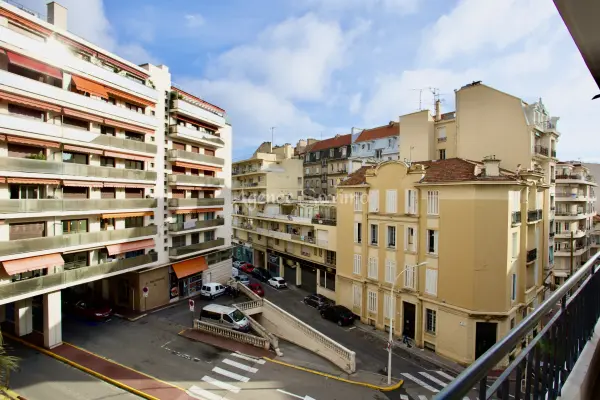 Cannes 06400 – Location vacances appartement 2&nbsp;pièces 1&nbsp;chambre