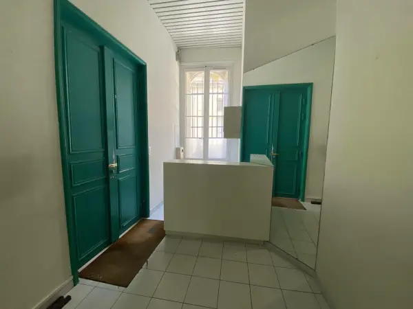 Nîmes 30000 – Location bureaux