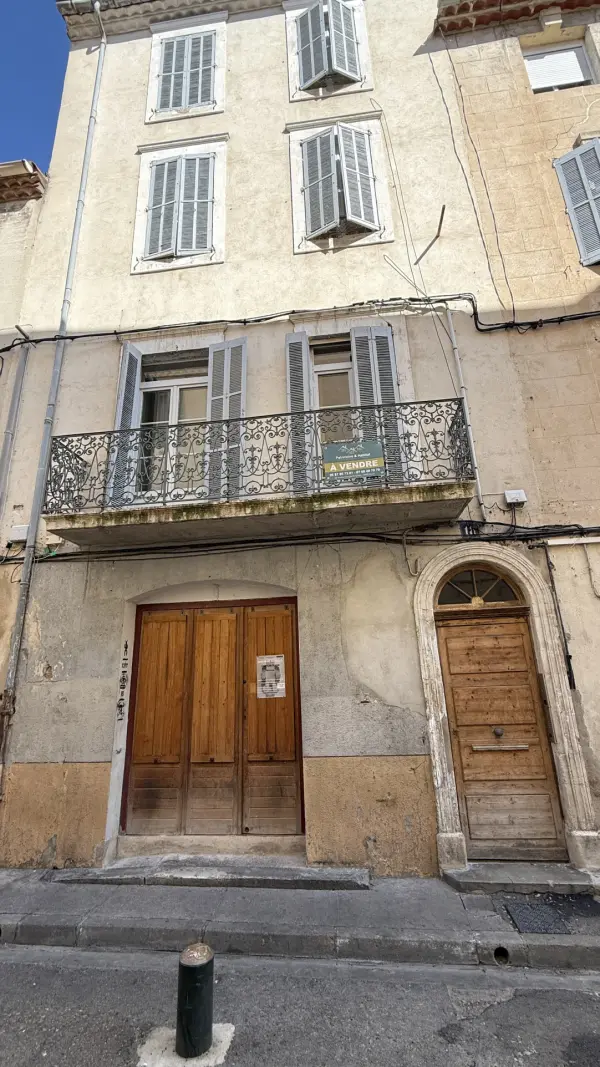 Nîmes 30000 – Vente immeuble