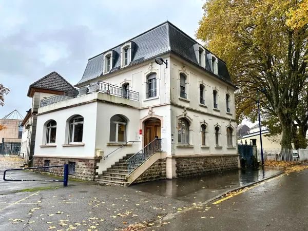 Lure 70200 – Vente bureaux 14&nbsp;pièces