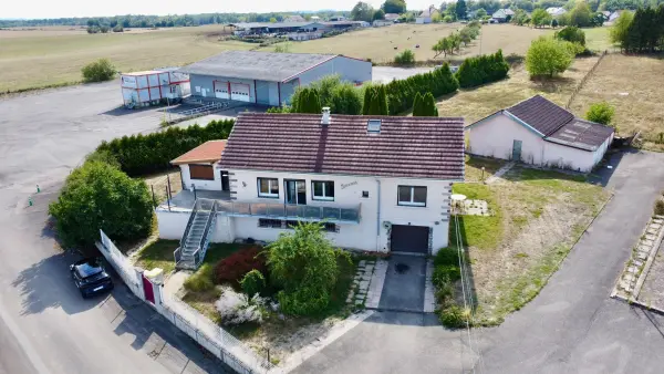 Lure 70200 – Vente maison/villa 7&nbsp;pièces 5&nbsp;chambres