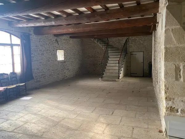 Bernis 30620 – Vente immeuble 12&nbsp;pièces