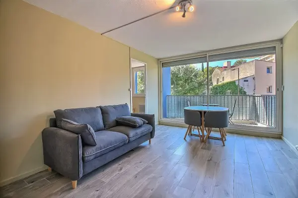 Nîmes 30000 – Location appartement 2&nbsp;pièces 1&nbsp;chambre