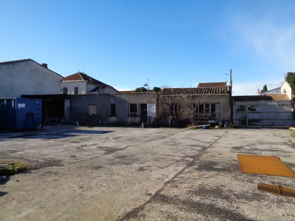 Aimargues 30470 – Vente local