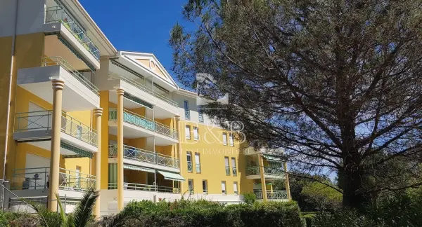 Saint-Raphaël 83700 – Vente appartement 2&nbsp;pièces 1&nbsp;chambre