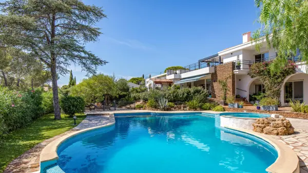 Saint-Raphaël 83700 – Vente de prestige appartement 4&nbsp;pièces 2&nbsp;chambres