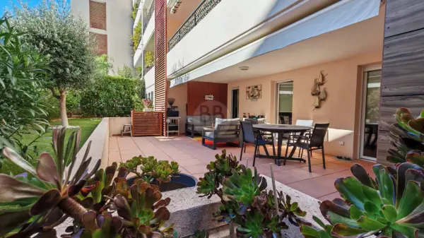Saint-Raphaël 83700 – Vente appartement 3&nbsp;pièces 2&nbsp;chambres