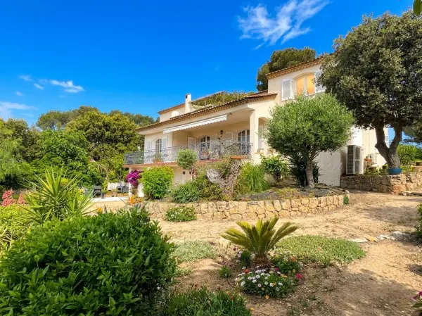 Fréjus 83600 – Vente maison/villa 7&nbsp;pièces 6&nbsp;chambres