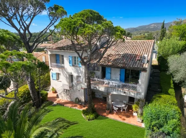 Saint-Raphaël 83700 – Vente maison/villa 4&nbsp;pièces 3&nbsp;chambres