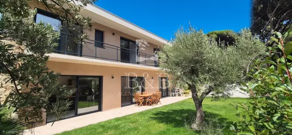 Saint-Raphaël 83700 – Vente maison/villa 6&nbsp;pièces 5&nbsp;chambres