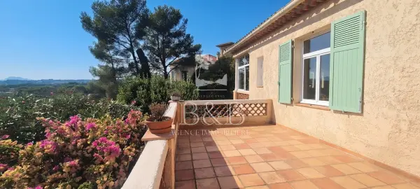 Saint-Raphaël 83700 – Vente maison/villa 6&nbsp;pièces 3&nbsp;chambres