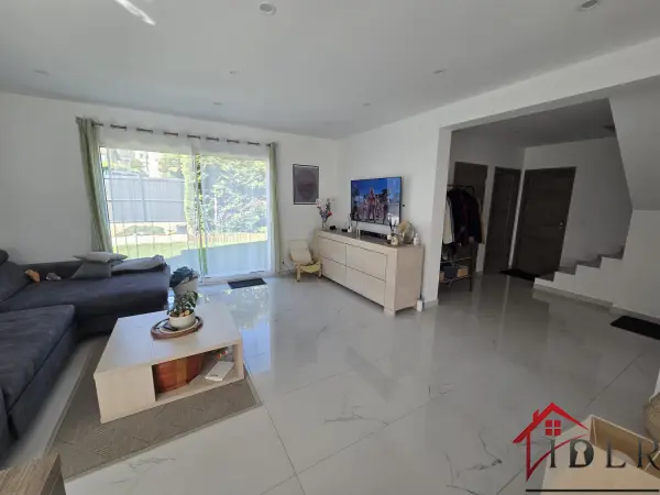 Villers-le-Lac 25130 – Vente maison/villa 5&nbsp;pièces 4&nbsp;chambres