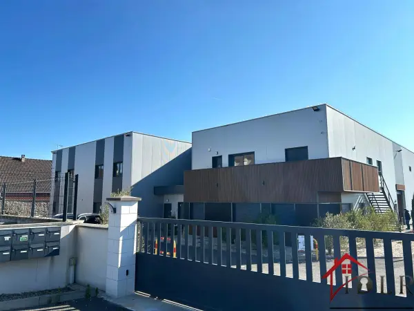 Coubert 77170 – Vente immeuble