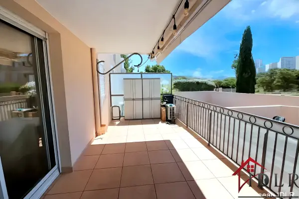 Hyères 83400 – Vente appartement 2&nbsp;pièces 1&nbsp;chambre