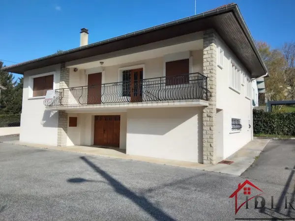 Lons-le-Saunier 39000 – Vente maison/villa 5&nbsp;pièces 3&nbsp;chambres