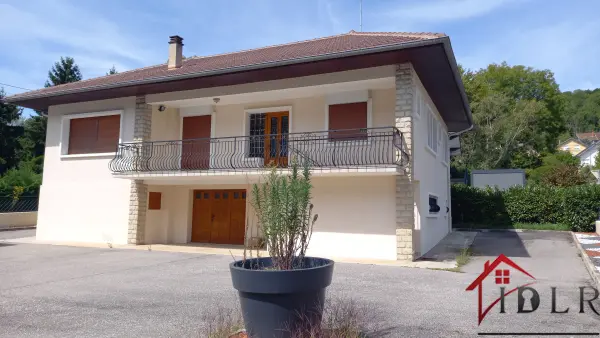 Lons-le-Saunier 39000 – Vente maison/villa 5&nbsp;pièces 3&nbsp;chambres