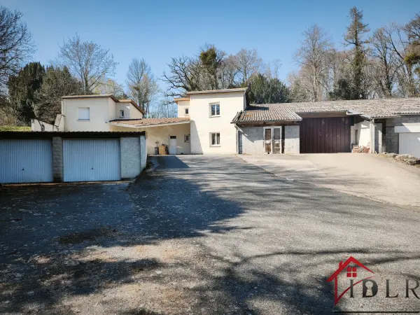 Bourbonne-les-Bains 52400 – Vente immeuble