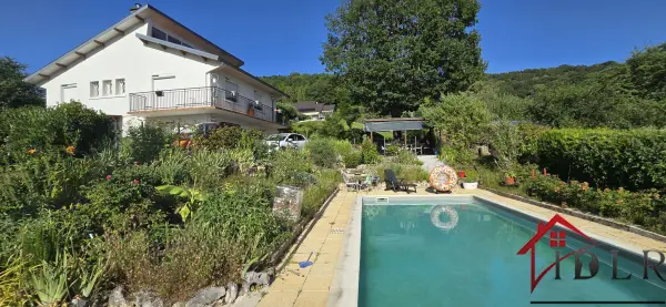 Quingey 25440 – Vente maison/villa 8&nbsp;pièces 6&nbsp;chambres