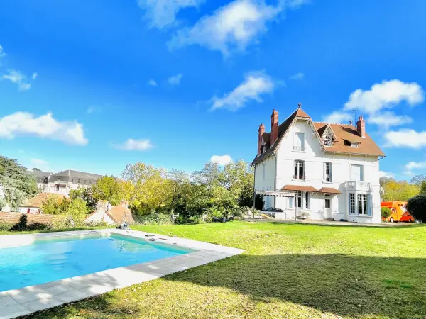 Néris-les-Bains 03310 – Vente maison/villa 10&nbsp;pièces 8&nbsp;chambres