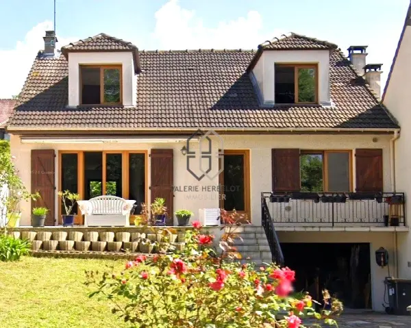 Chennevières-sur-Marne 94430 – Vente maison/villa 6&nbsp;pièces 5&nbsp;chambres
