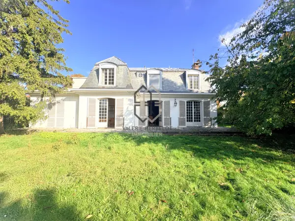 Chennevières-sur-Marne 94430 – Vente maison/villa 8&nbsp;pièces 5&nbsp;chambres