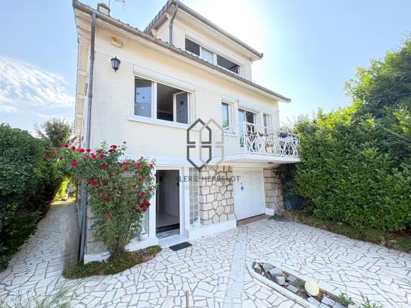 Ormesson-sur-Marne 94490 – Vente maison/villa 6&nbsp;pièces 5&nbsp;chambres