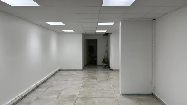 Les Abymes 97139 – Location local